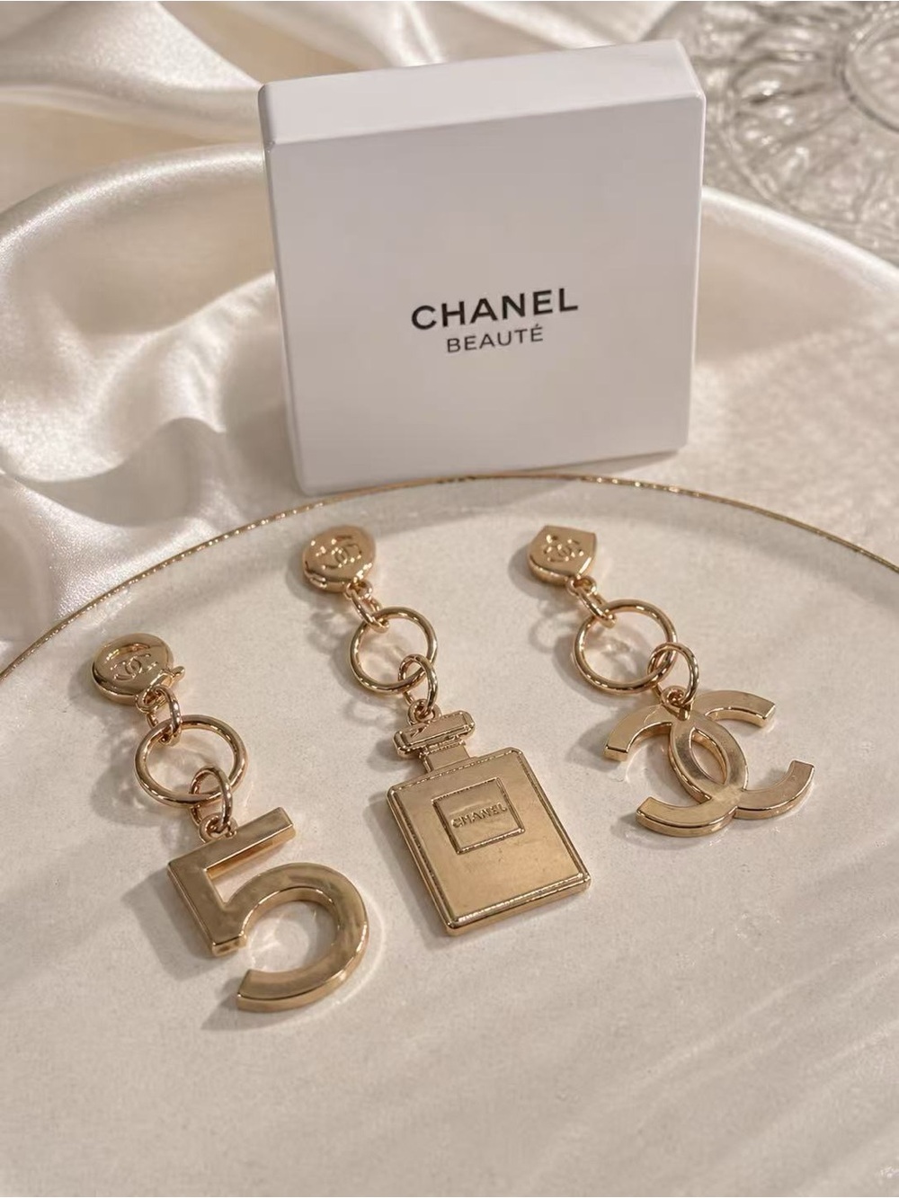 CHANEL beauty Gold Charm Keychain 3 pieces